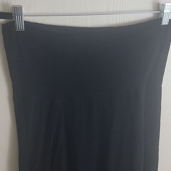 Elegant Black Maxi Skirt - Picture 3 of 3